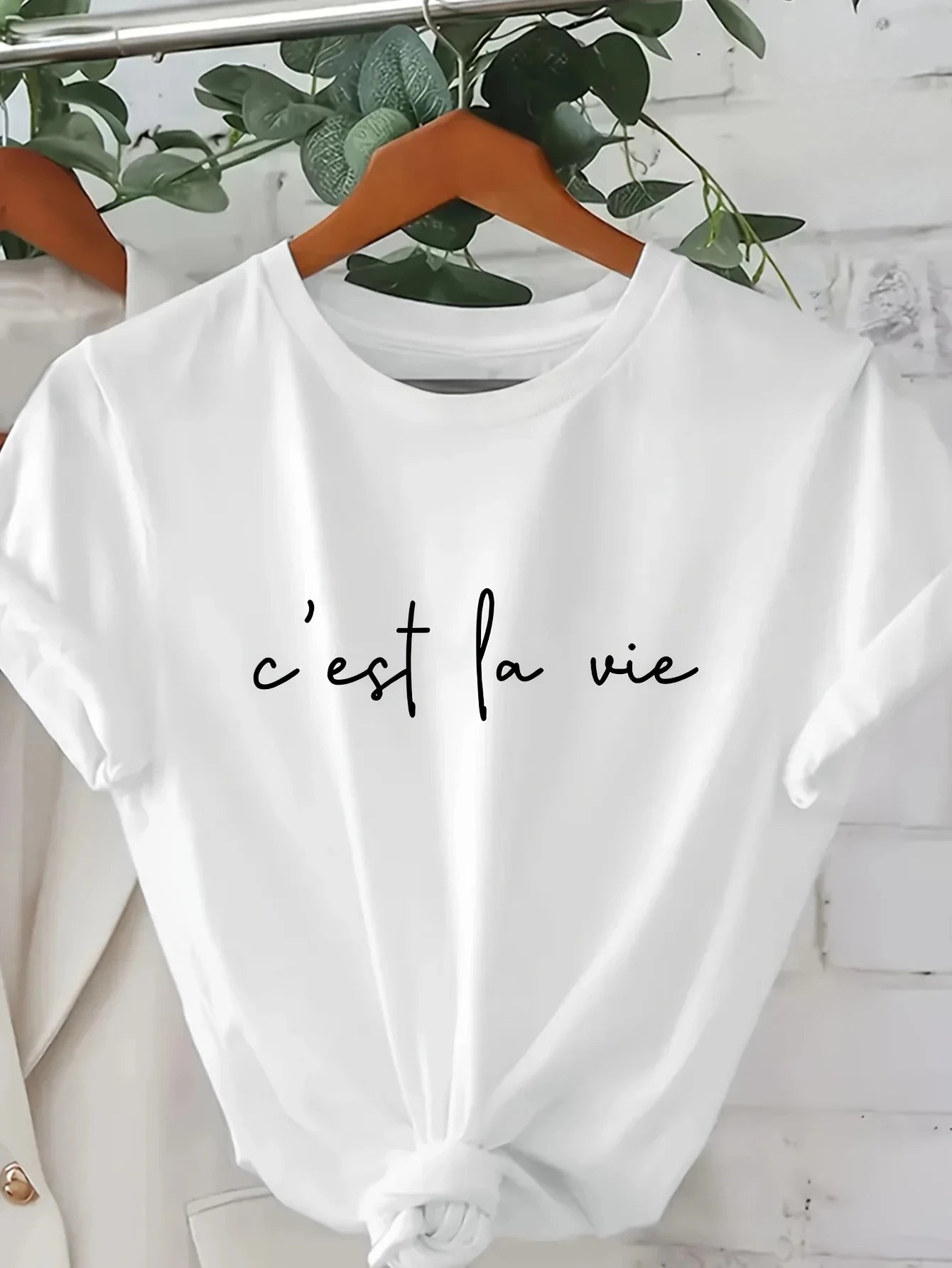kids casual t-shirt - c'est la vie graphic print