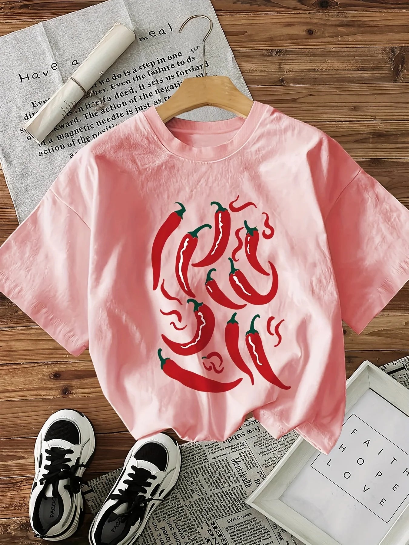 chilli pepper print short-sleeve t-shirt